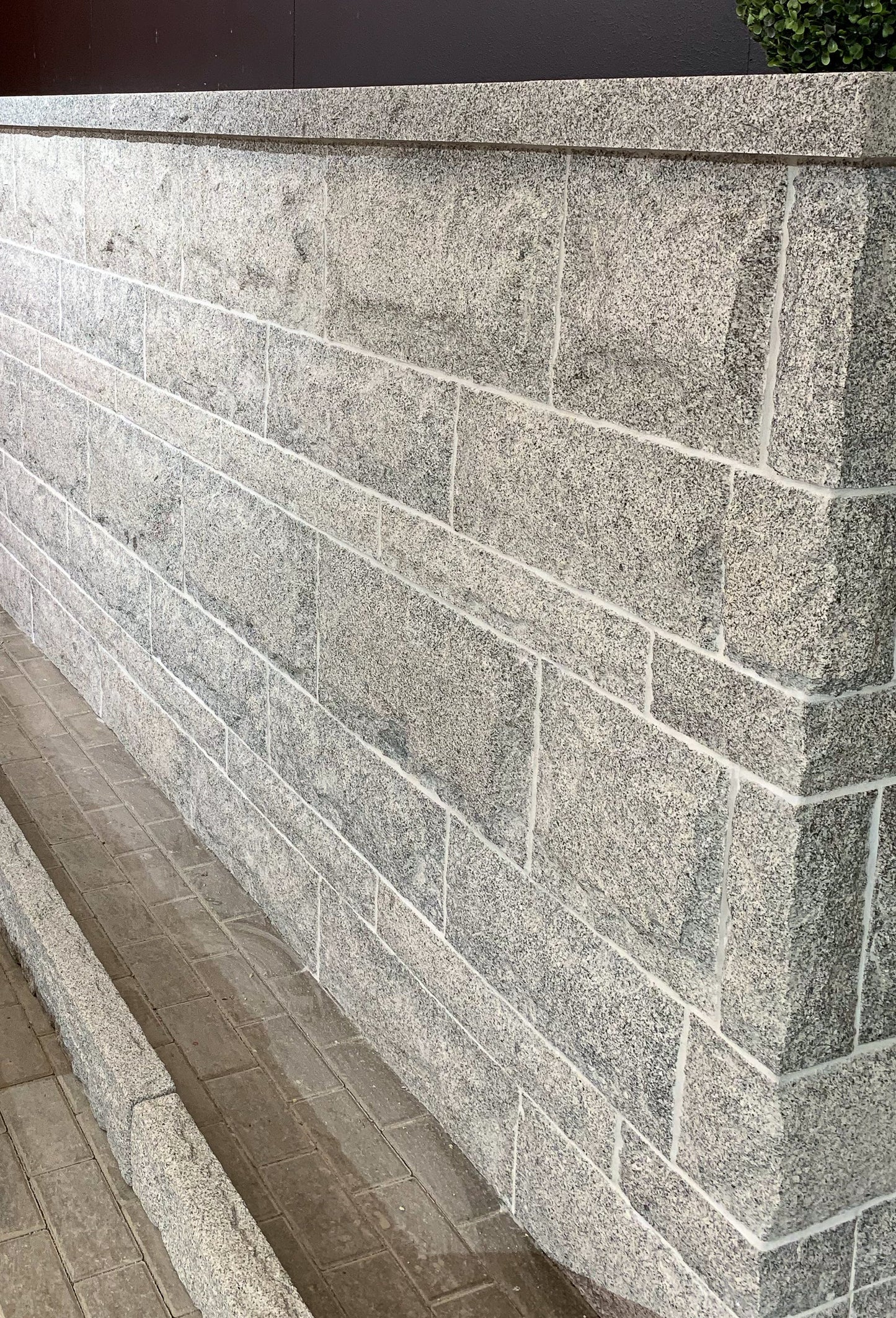 Murbeklädnad Rustik Hörn Grå 400/100x200x30-50 | Stenbolaget.