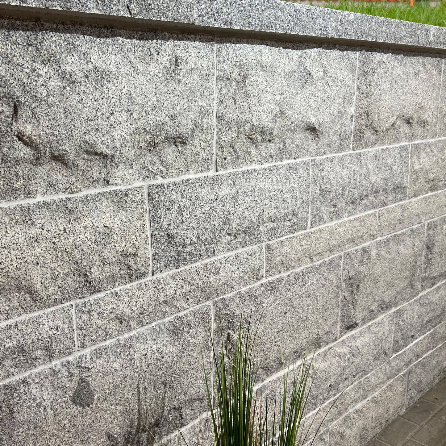 Murbeklädnad Rustik Grå 600x200x30-50 | Stenbolaget.