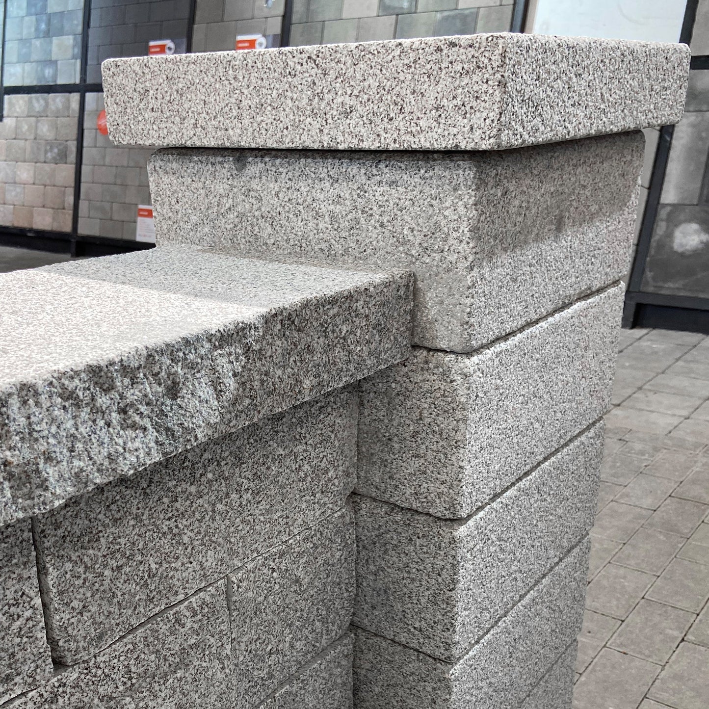 Stolpelement Granit Grå Modern 350x350x150 | Stenbolaget.