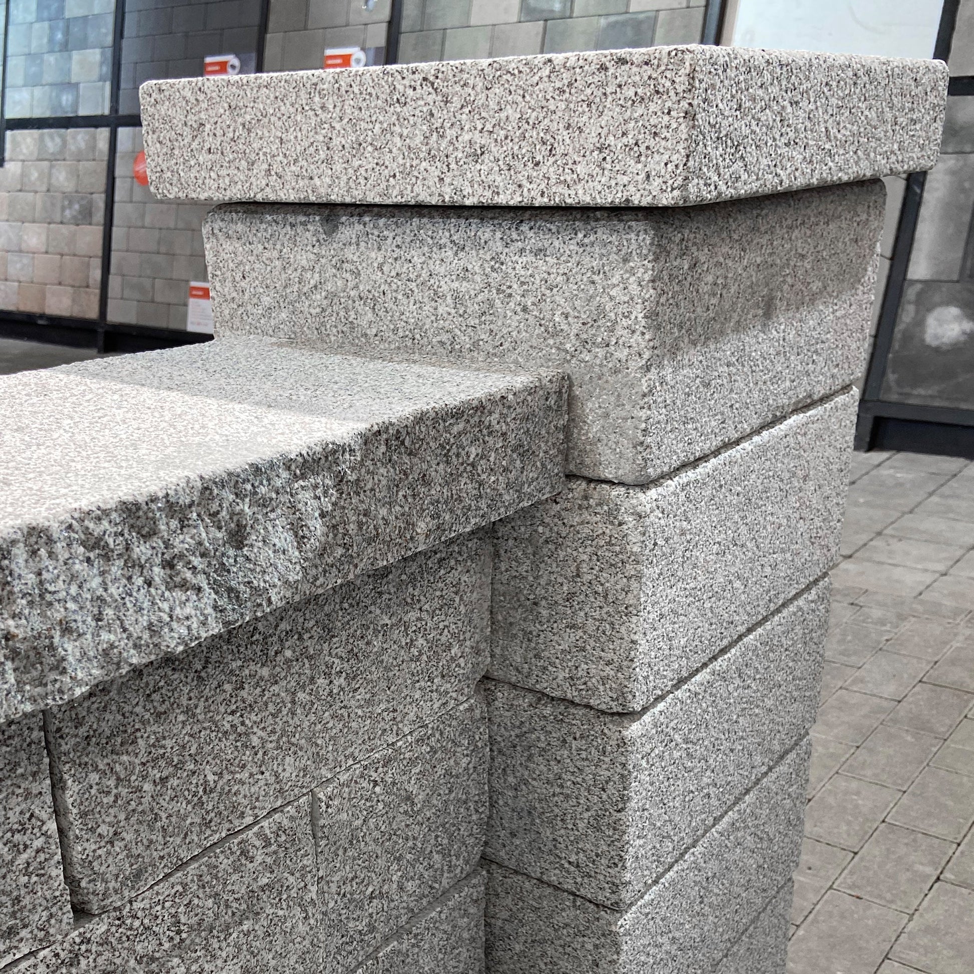 Stolpelement Granit Grå Modern 350x350x150 | Stenbolaget.