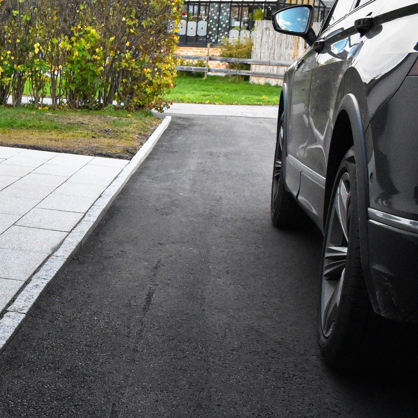 Trädgårdskantsten Mini Rustik Grå 500x150x75 | Stenbolaget.